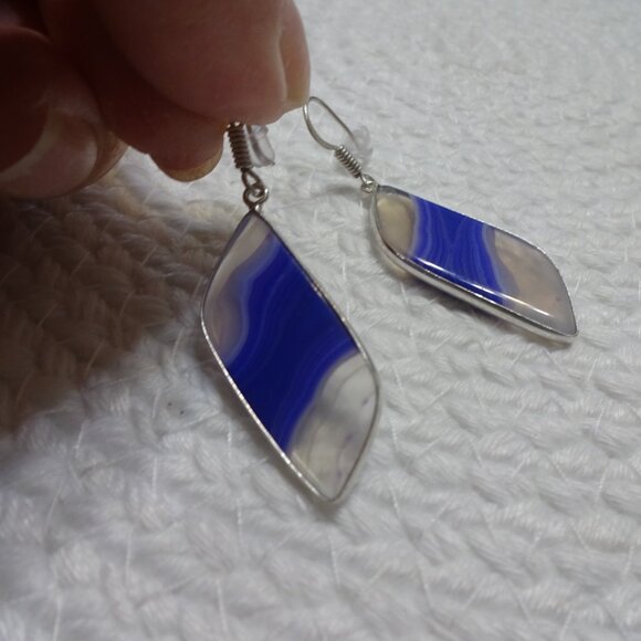 Beautiful PURPLE BOTSWANA AGATE Handmade Sterling 925 Dangle Earrings #787C - Picture 3 of 3